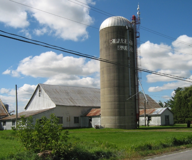 Terre à boire - Façade de la ferme